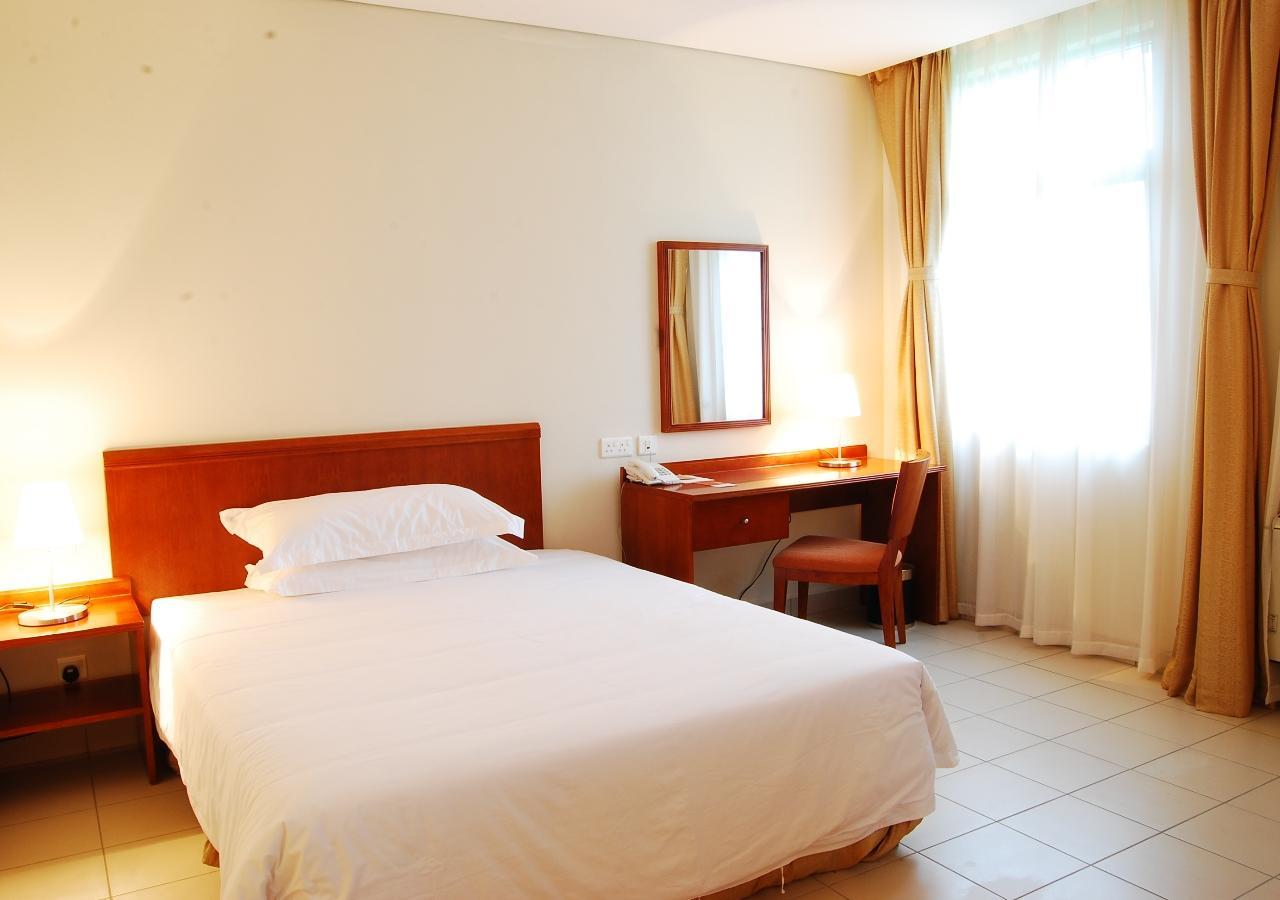 Tinapa Lakeside Hotel Calabar Esterno foto