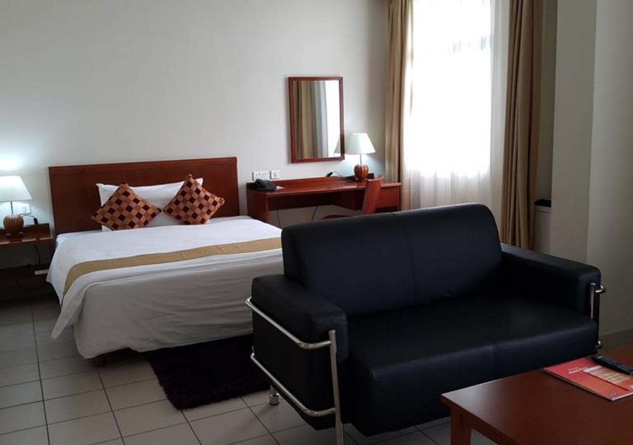 Tinapa Lakeside Hotel Calabar Esterno foto