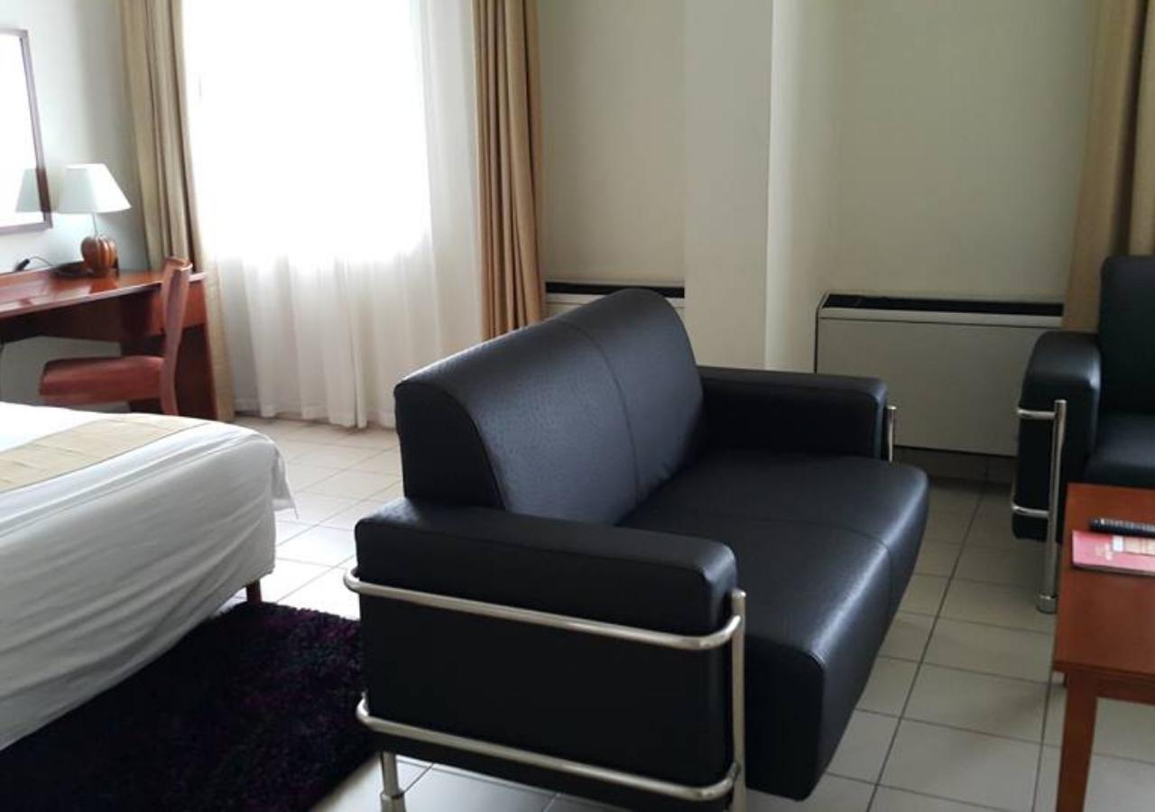Tinapa Lakeside Hotel Calabar Esterno foto
